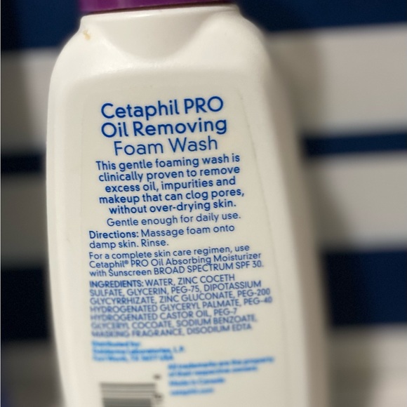 Bundle of facial cleansers - Picture 6 of 9